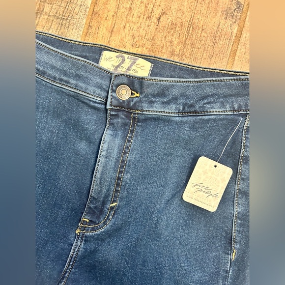 NWT Free People Riley High-Rise Slit Jeans in Nightshade Blue size 27 - Picture 7 of 10